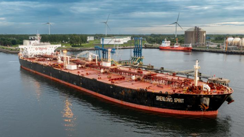 Vessel carrying Saudi crude reaches mumbai India first tanker to arrive from Strait of Hormuz since Iran war Shenlong