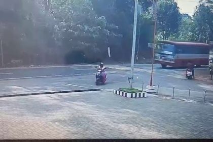 belthangady bus door