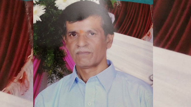 car catches fire in bagepalli chikkaballapura 70 year old man burnt alive