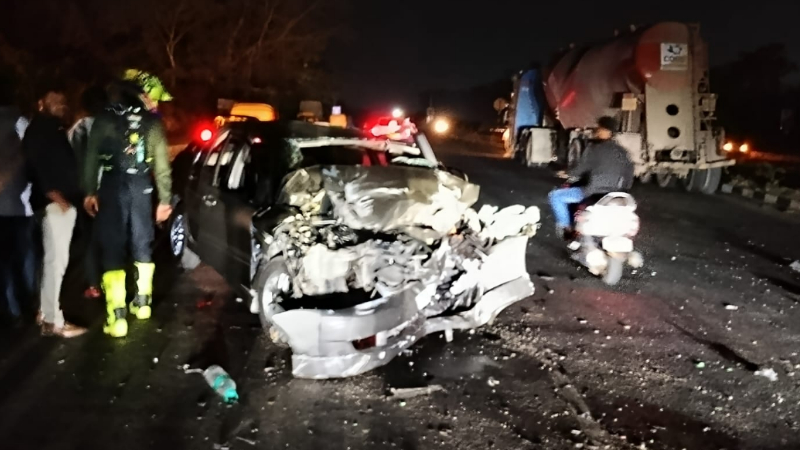 car hits lorry three dead in kaggalipura