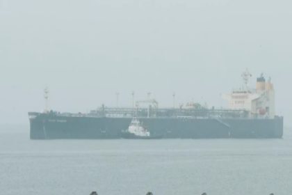 cargo ship carrying 16714 metric tonnes of lpg arrives at mangaluru port