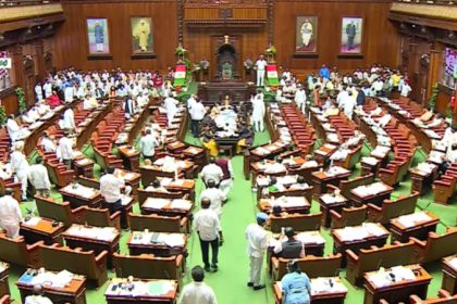 dk shivakumar lashes out against munirathna