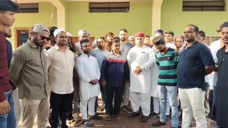 ಇಷ್ಟು ವರ್ಷ ಶಾಮನೂರರನ್ನು ಗೆಲ್ಲಿಸಿದ್ವಿ, ಈಗ ನಮಗೆ ಟಿಕೆಟ್ ಕೊಡಿ - ಮುಸ್ಲಿಂ ಮುಖಂಡರ ಒತ್ತಾಯ 1 muslim leaders demand that minorities be given congress tickets for the davangere south constituency by elections