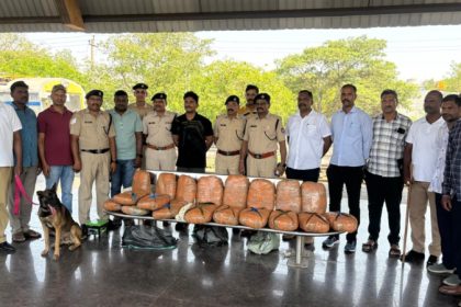 40 49 kg of Ganja worth Rs 20 24 lakh seized at Ballari railway station accused escape
