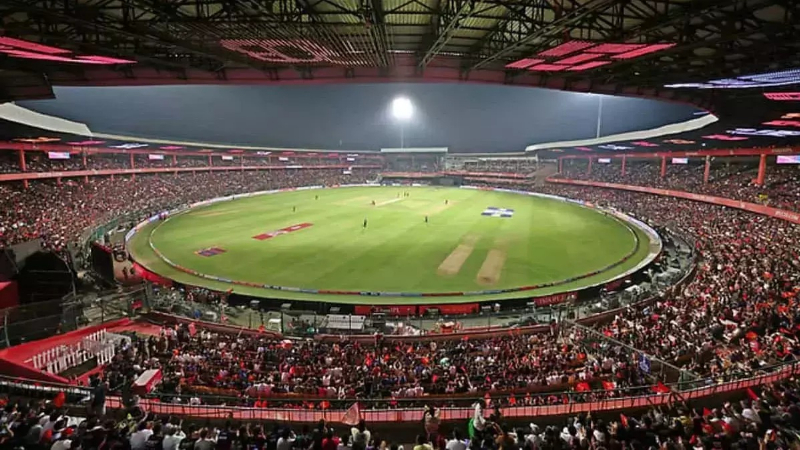 Chinnaswamy Stadium 1 1