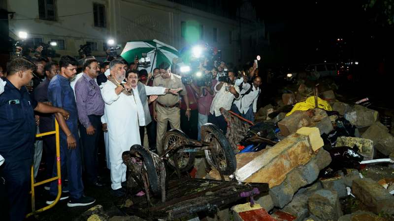 DK Shivakumar Bowring Hospital Visit