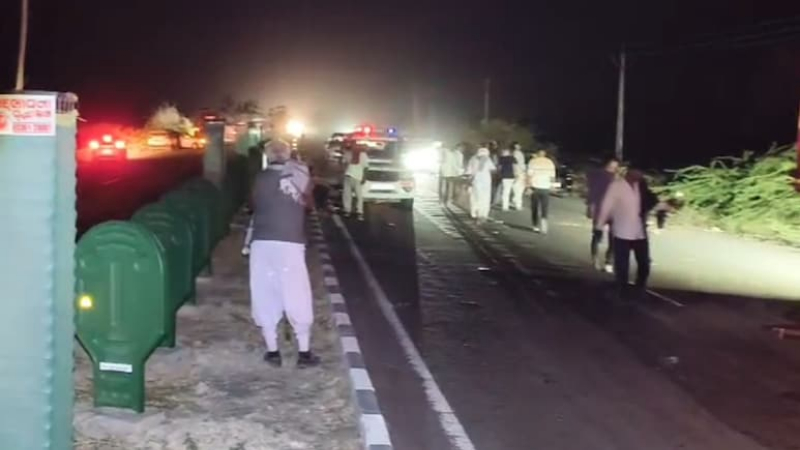 ಗುಜರಾತ್ ಹೈವೇಯಲ್ಲಿ ಯಾತ್ರಿಕರ ಮೇಲೆ ಹರಿದ ಟ್ರಕ್ - 7 ಮಂದಿ ದುರ್ಮರಣ 1 Gujarat Highway Truck Accident