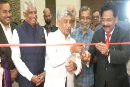 HR Ranganath KC Ramamurthy and VG Joseph Inaugurate Public TV Vidhyapeeta Mega Education Expo Palace Ground Bengaluru