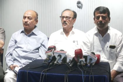 KPCC Muslim leaders express outrage against Jabbar for providing financial assistance to SDPI candidate in Davangere