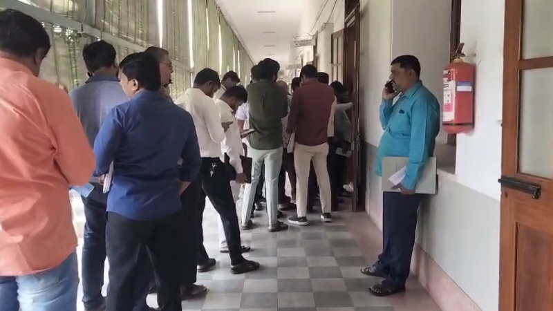 MLAs PA Que For IPL Ticket 1