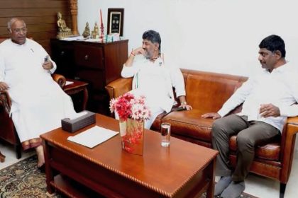 Mallikarjun Kharge DK Shivakumar DK Suresh