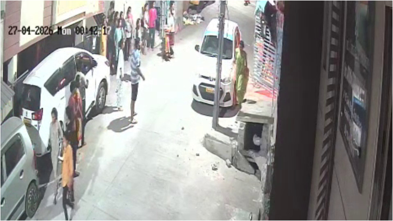 Massive fire breaks out in plastic godown PG girls in Bengaluru save their lives by jumping over wall 1