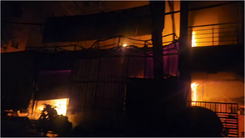 Massive fire breaks out in plastic godown PG girls in Bengaluru save their lives by jumping over wall