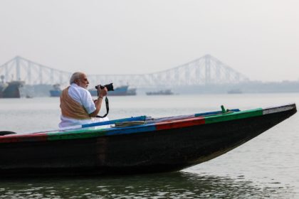PM Modi At Hooghly River 1