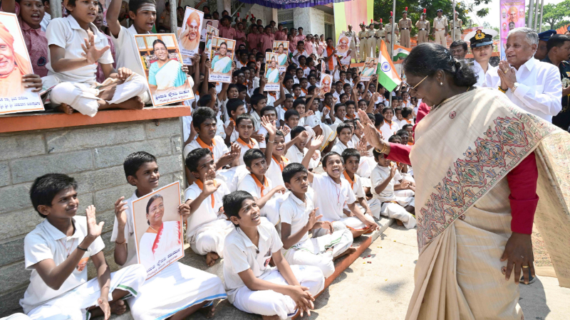 President Murmu In Siddaganga Mutt 1
