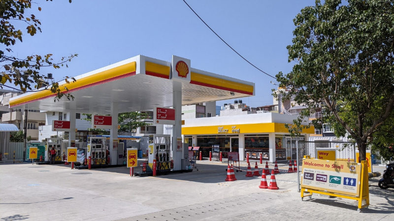 ಮತ್ತೆ ಶಾಕ್ ಕೊಟ್ಟ ಶೆಲ್ ಪೆಟ್ರೋಲ್ ಬಂಕ್ - ಪೆಟ್ರೋಲ್ 7 ರೂ., ಡೀಸೆಲ್ 25 ರೂ. ಹೆಚ್ಚಳ 1 Shell Petrol Bunk