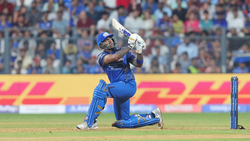 PVR ಆರ್ಭಟ, ತವರಲ್ಲೇ ಮುಂಬೈಗೆ ನೀರು ಕುಡಿಸಿದ ಬೆಂಗಳೂರು - ಆರ್ಸಿಬಿಗೆ 18 ರನ್ಗಳ ಜಯ 5 Suryakumar Yadav 1