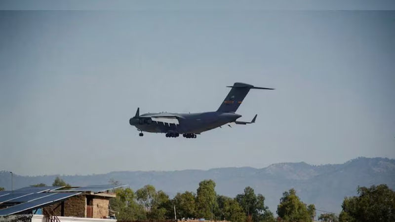 ಮಾತುಕತೆಗು ಮುನ್ನ ಪಾಕ್ನ ನೂರ್ ಖಾನ್ ವಾಯುನೆಲೆ ತಲುಪಿದ US ವಾಯುಪಡೆ ಜೆಟ್ - ಇನ್ನೂ ಬಾರದ ಇರಾನ್ ಪ್ರತಿನಿಧಿಗಳು 3 US Air Force Jet