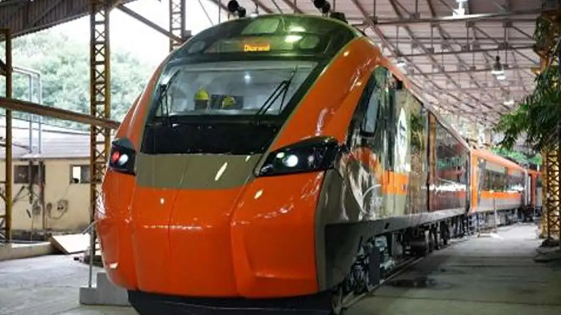 ಬೆಂಗಳೂರು - ಮುಂಬೈ ವಂದೇ ಭಾರತ್ ಸ್ಲೀಪರ್ ರೈಲಿಗೆ ಗ್ರೀನ್ಸಿಗ್ನಲ್ 1 Vande Bharat sleeper train