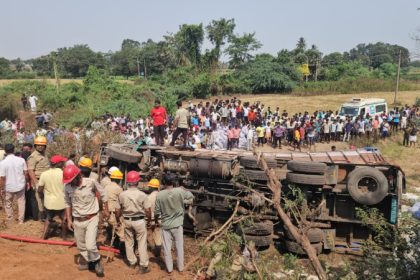 Vijayanagar Lorry Accident
