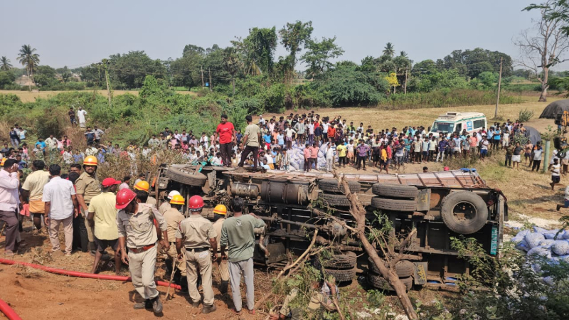 Vijayanagar Lorry Accident