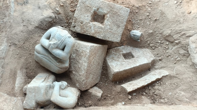 ASI Excavation in Hampi Beheaded Alwar idols discovered 3