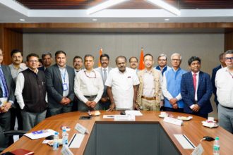 Accelerate the use of e buses e trucks across the country HD Kumaraswamy meets with banks private partners 1