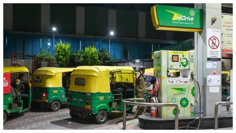 CNG gas auto india bunk