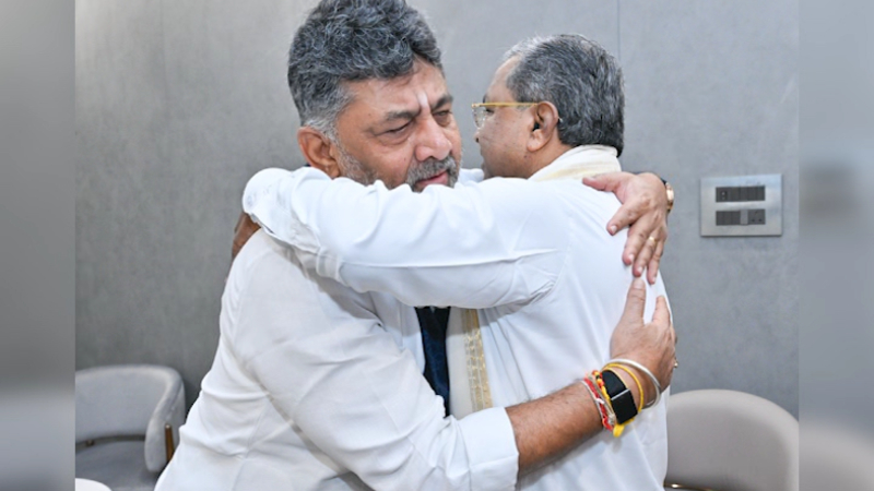 ಸಿದ್ದರಾಮಯ್ಯ ರಾಜೀನಾಮೆ - ಕೇವಲ ಪದ ತ್ಯಾಗವಲ್ಲ, ಒಂದು ಯುಗದ ಅಂತ್ಯ! 13 DK Shivakumar Siddaramaiah