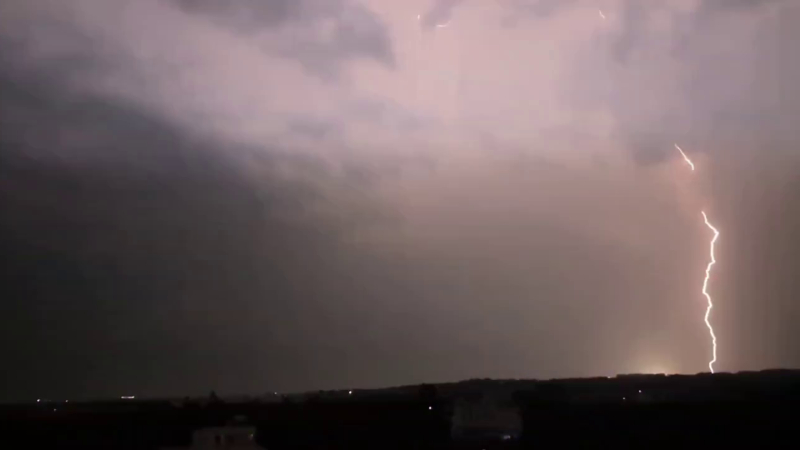 Heavy rain with thunder and lightning in Bengaluru