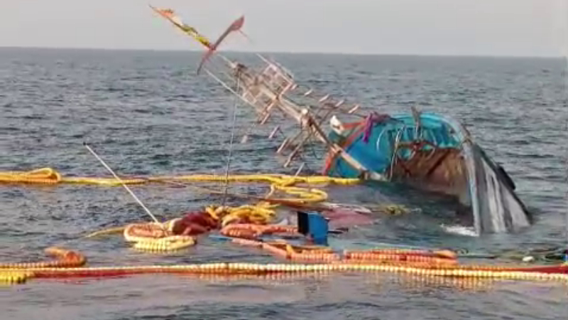 Karwar Boat Capsized In Goa 1