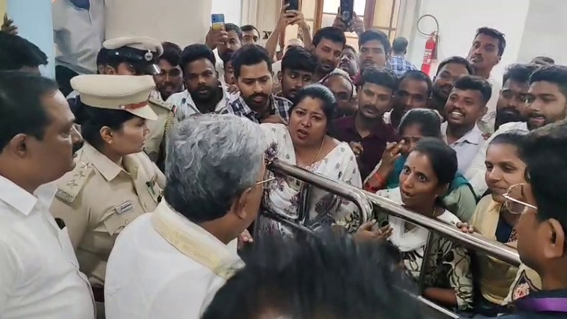 SIDDARAMAIAH 5