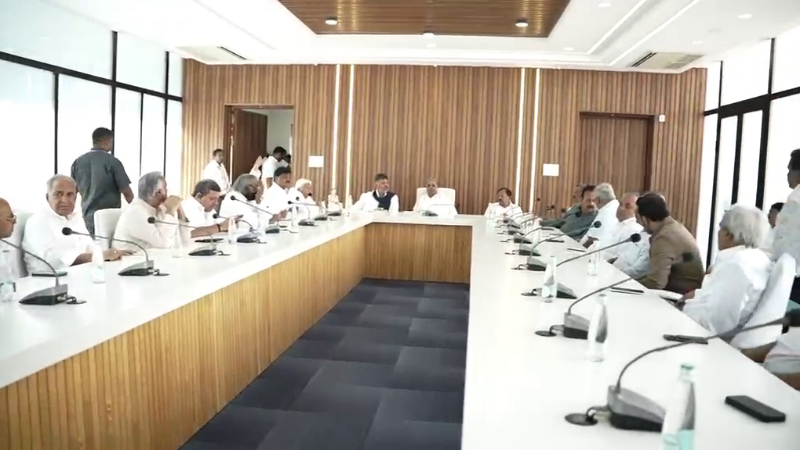 Siddaramaiah Breakfast Meeting 2