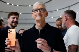 Tim Cook Launched IPhone