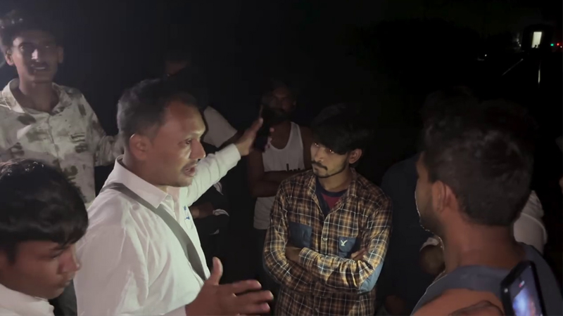 ಚಲಿಸುತ್ತಿದ್ದಾಗಲೇ ಬೇರ್ಪಟ್ಟ ಬೋಗಿಗಳು - ಬೆಂಗಳೂರಿಂದ ಬಿಹಾರಕ್ಕೆ ತೆರಳುತ್ತಿದ್ದ ರೈಲಿನಲ್ಲಿ ತಪ್ಪಿದ ಪ್ರಮಾದ 9 Train