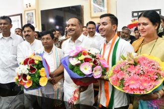 Umesh Meti Samarth Shamanur take oath as new MLAs at Vidhana Soudha