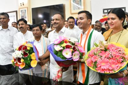 Umesh Meti Samarth Shamanur take oath as new MLAs at Vidhana Soudha