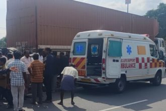 car collides with passenger auto in bagepalli five dead