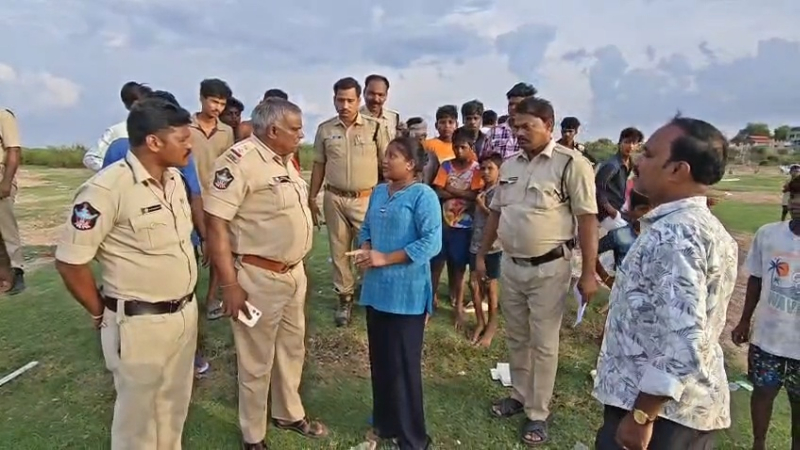 five people who went swimming in the tungabhadra river near the mantralaya drowned