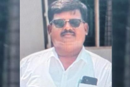 hassan channarayapatna cescom officer caught by lokayukta police while accepting bribe