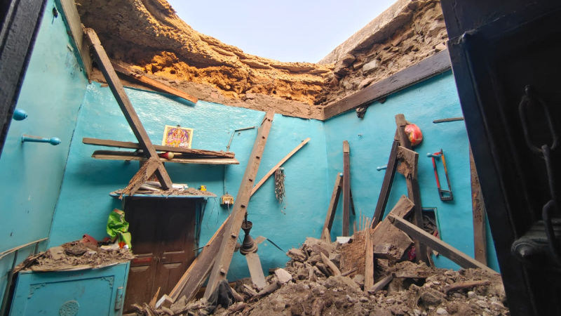 vijayapura roof of house collapse