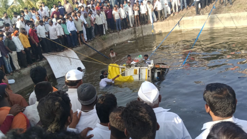 8 Killed As Pick Up Vehicle Falls In Well In Maharashtra