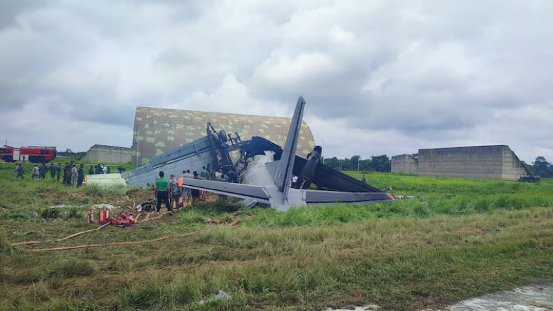AN 32 transport aircraft crash