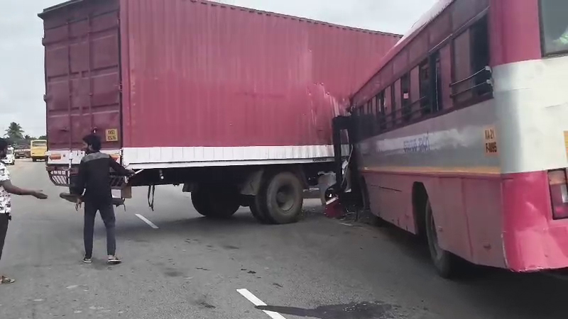 KSRTC ಬಸ್ - ಕಂಟೇನರ್ ಲಾರಿ ನಡುವೆ ಭೀಕರ ಅಪಘಾತ; ತಪ್ಪಿದ ಭಾರೀ ದುರಂತ 13 Accident 3