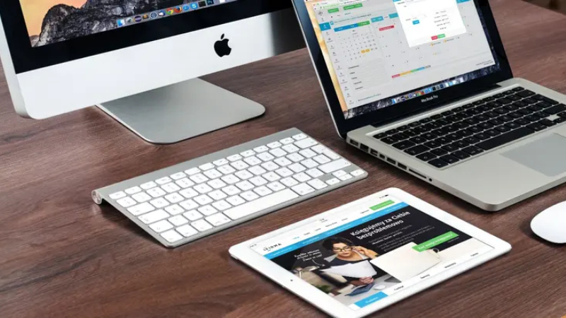 Apple hikes MacBook iPad prices by 1 lakh in India