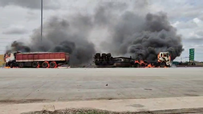 Ballari Jajarakal Toll Lorry Fire