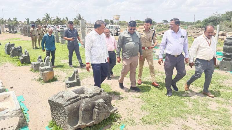 Chhattisgarh Minister Gajendra Yadav Visits Historic Lakkundi Constituency Appreciates Heritage 1