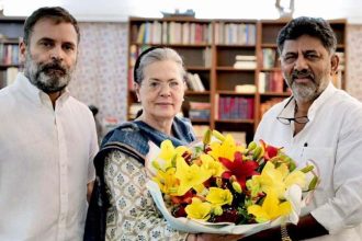 DK Shivakumar Sonia Gandhi