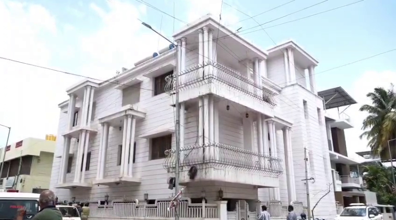 Decomposed bodies of woman and pet dog found inside house in Shivamogga