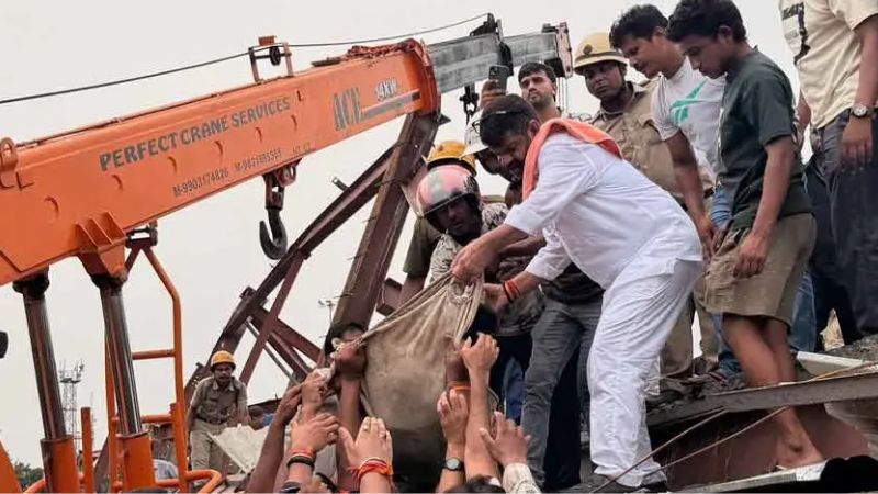 Kolkata warehouse collapse